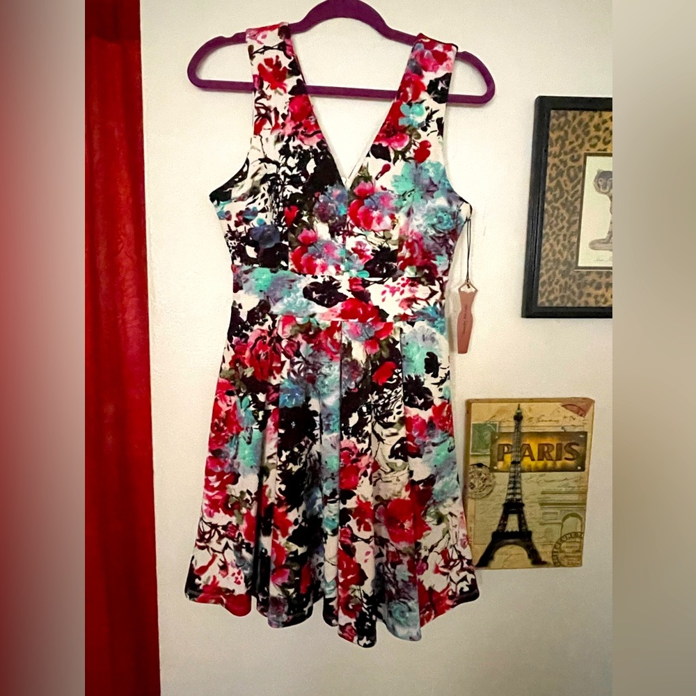 Fun floral spring/summer dress!